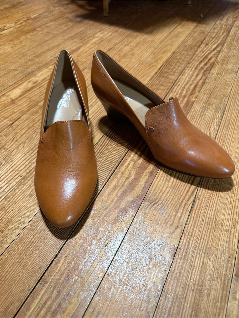 NWOT Aerosoles Full Circle Tan Leather Wedge Pump 11M
